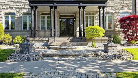 Photo 2 at 2 Mumberson Court, Cachet, Markham