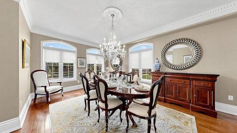Photo 11 at 2 Mumberson Court, Cachet, Markham