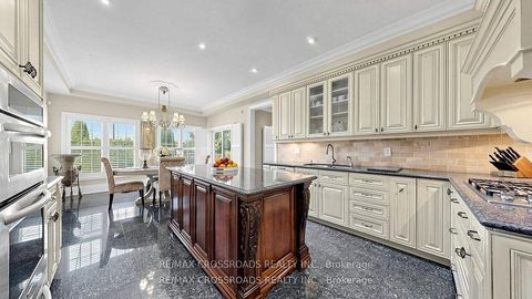 Photo 13 at 2 Mumberson Court, Cachet, Markham