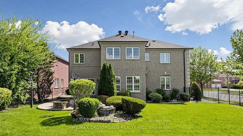 Photo 39 at 2 Mumberson Court, Cachet, Markham