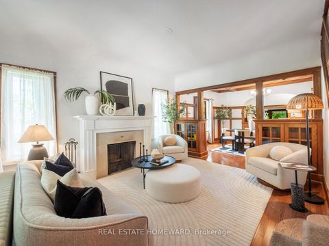 Photo 4 at 24 Waverley Road, The Beaches, Toronto