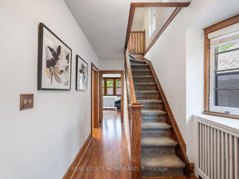Photo 34 at 24 Waverley Road, The Beaches, Toronto