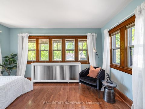 Photo 37 at 24 Waverley Road, The Beaches, Toronto