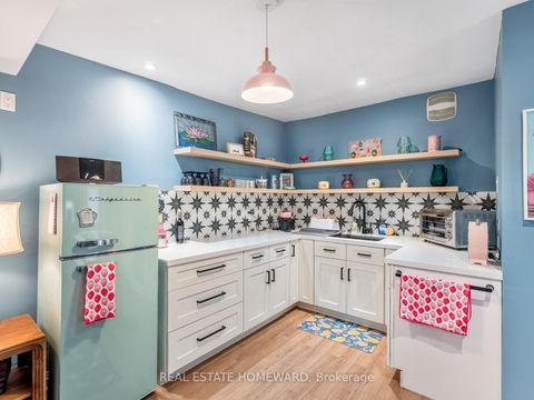 Photo 46 at 24 Waverley Road, The Beaches, Toronto