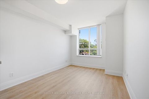 Photo 14 at 415 - 1733 Queen Street E, The Beaches, Toronto