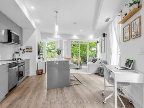 Photo 3 at 204 - 1316 Kingston Road, Cliffside, Toronto