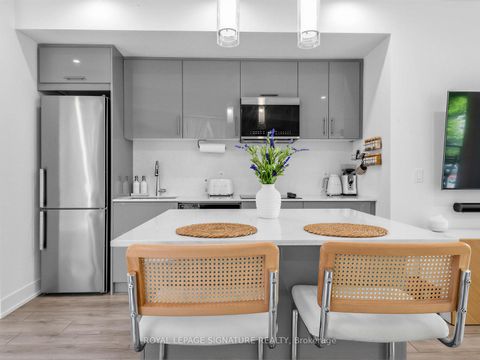 Photo 5 at 204 - 1316 Kingston Road, Cliffside, Toronto