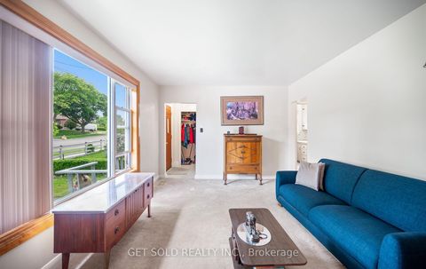 Photo 7 at 131 Clearbrooke Circle, Kipling, Toronto