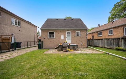 Photo 31 at 131 Clearbrooke Circle, Kipling, Toronto