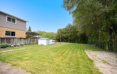 Photo 32 at 131 Clearbrooke Circle, Kipling, Toronto