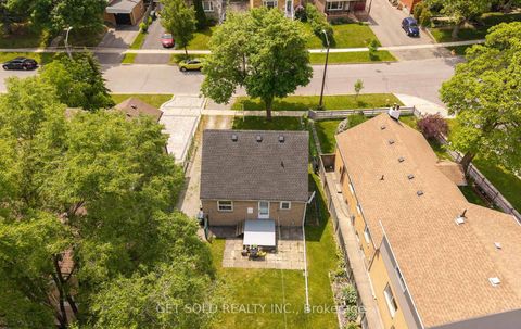 Photo 37 at 131 Clearbrooke Circle, Kipling, Toronto