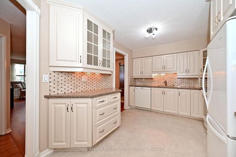 Photo 13 at 208 - 250 Davis Drive, Central Newmarket, Newmarket