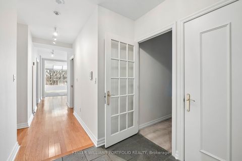 Photo 3 at 702 - 2727 Yonge Street, Lawrence Park South, Toronto
