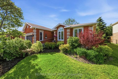 Photo 1 at 300 Cundles Road W, Northwest, Barrie