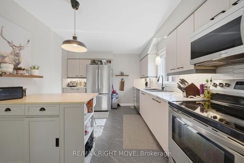 Photo 8 at 300 Cundles Road W, Northwest, Barrie
