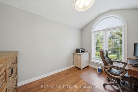 Photo 15 at 300 Cundles Road W, Northwest, Barrie