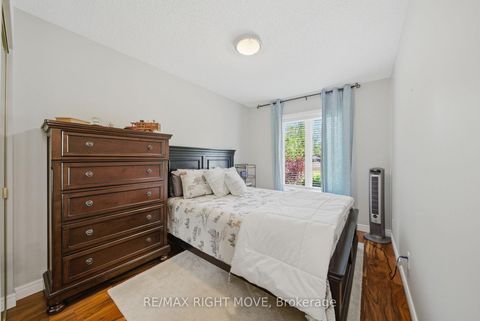 Photo 16 at 300 Cundles Road W, Northwest, Barrie