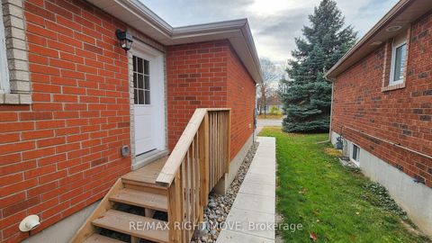 Photo 21 at 300 Cundles Road W, Northwest, Barrie