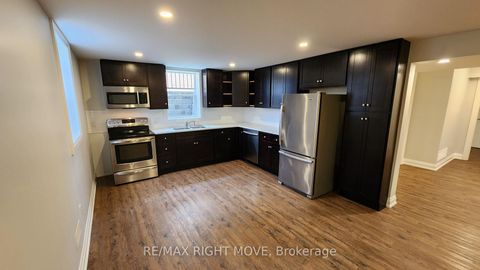 Photo 25 at 300 Cundles Road W, Northwest, Barrie