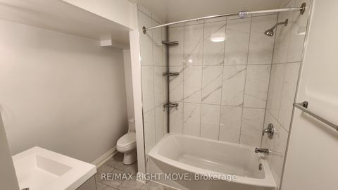 Photo 31 at 300 Cundles Road W, Northwest, Barrie