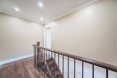 Photo 21 at 16 - 9133 Bayview Avenue, Doncrest, Richmond Hill