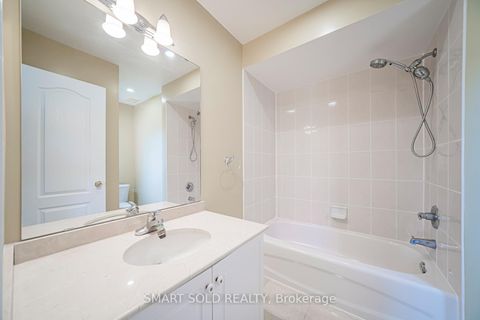 Photo 30 at 16 - 9133 Bayview Avenue, Doncrest, Richmond Hill
