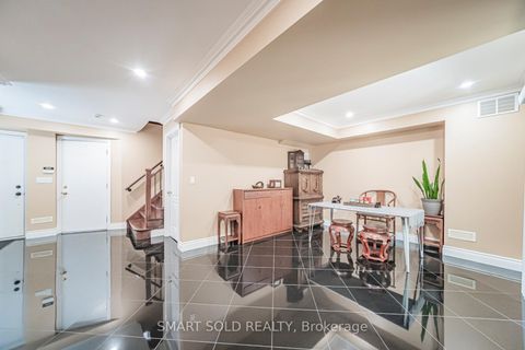Photo 34 at 16 - 9133 Bayview Avenue, Doncrest, Richmond Hill