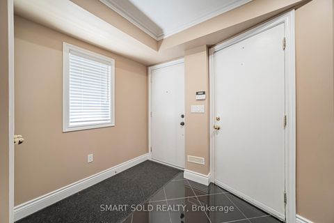 Photo 37 at 16 - 9133 Bayview Avenue, Doncrest, Richmond Hill