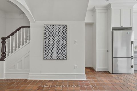 Photo 10 at 18 Tranby Avenue, Annex, Toronto
