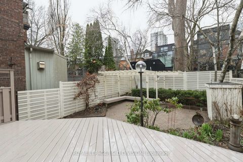 Photo 29 at 18 Tranby Avenue, Annex, Toronto