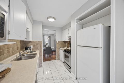 Photo 8 at 62 - 155 Glovers Road, Samac, Oshawa