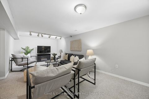 Photo 33 at 62 - 155 Glovers Road, Samac, Oshawa