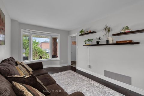 Photo 12 at 16 Longman Drive, Northwest, Barrie