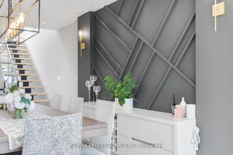 Photo 3 at 216 Aldercrest Road, Alderwood, Toronto