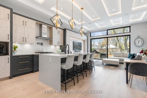 Photo 4 at 216 Aldercrest Road, Alderwood, Toronto