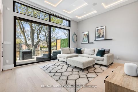 Photo 12 at 216 Aldercrest Road, Alderwood, Toronto