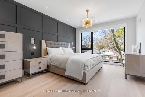 Photo 20 at 216 Aldercrest Road, Alderwood, Toronto