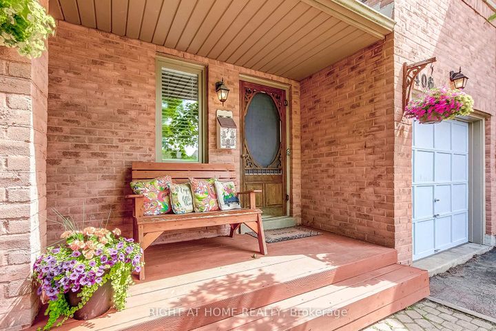 Photo 1 at 406 Levanna Lane, RO River Oaks, Oakville