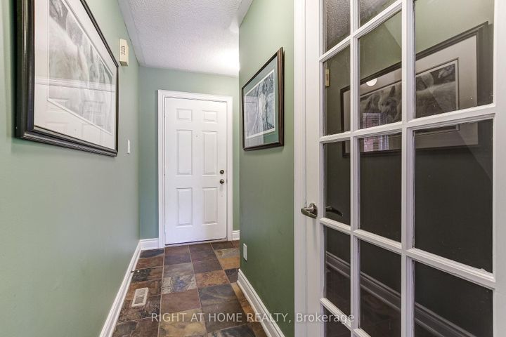 Photo 5 at 406 Levanna Lane, RO River Oaks, Oakville