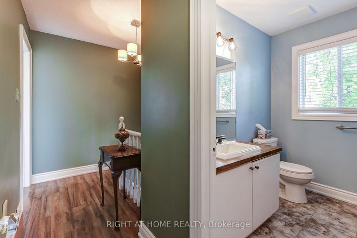 Photo 18 at 406 Levanna Lane, RO River Oaks, Oakville