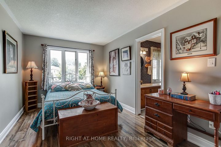 Photo 24 at 406 Levanna Lane, RO River Oaks, Oakville