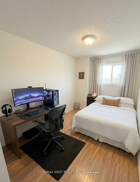 Photo 8 at 37 - 69 Maple Branch Path, The Westway, Toronto