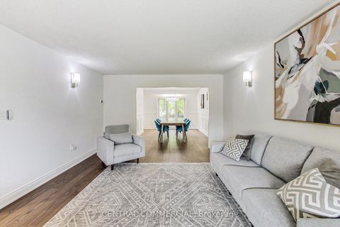 Photo 5 at 35 Mackay Drive, South Richvale, Richmond Hill