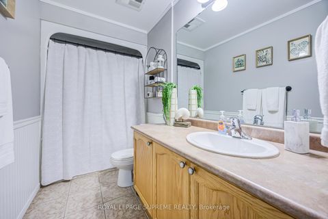 Photo 6 at 15 - 1949 Lawrence Avenue W, Weston, Toronto