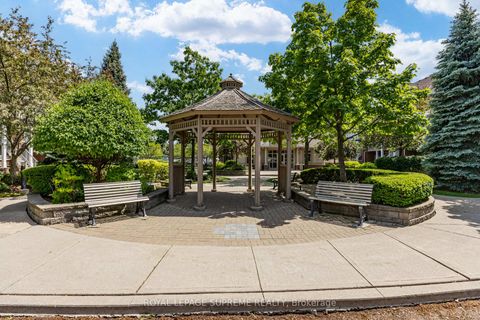 Photo 22 at 15 - 1949 Lawrence Avenue W, Weston, Toronto