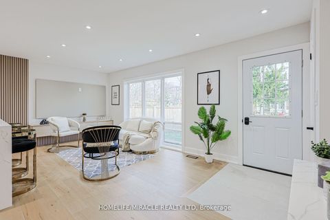 Photo 8 at 22 Arnprior Road, Bendale, Toronto