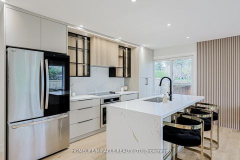 Photo 16 at 22 Arnprior Road, Bendale, Toronto