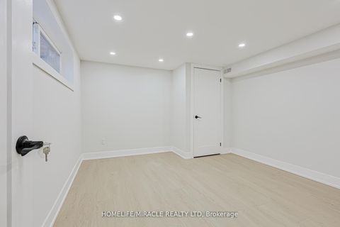 Photo 28 at 22 Arnprior Road, Bendale, Toronto