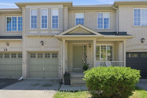 Photo 1 at 3 Waterton Crescent, Langstaff, Richmond Hill
