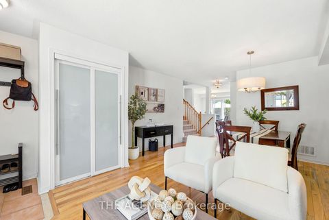 Photo 5 at 3 Waterton Crescent, Langstaff, Richmond Hill
